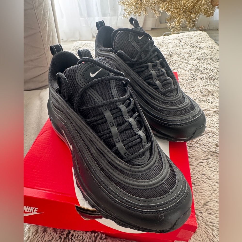 Nike‎ Air Max 97 Black Metallic Silver Women’s Size 8 • DM8347-001